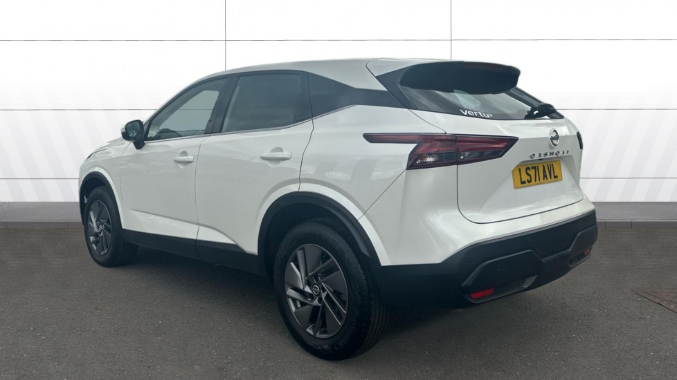 Nissan Qashqai 1.3 DiG-T MH 158 Acenta Premium 5dr Xtronic Petrol Hatchback - Image 2
