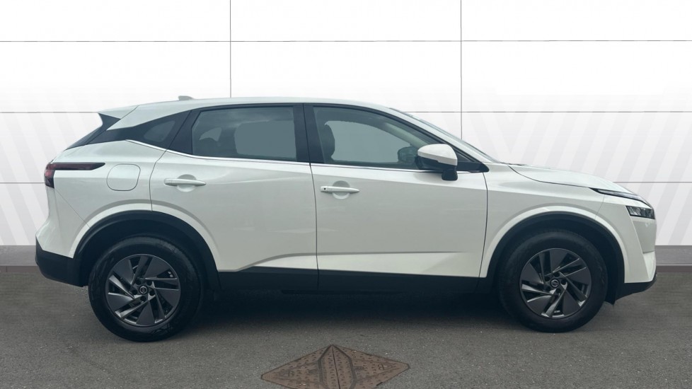Nissan Qashqai 1.3 DiG-T MH 158 Acenta Premium 5dr Xtronic Petrol Hatchback - Image 5