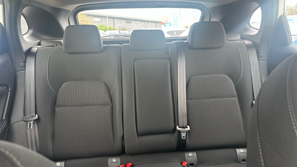 Nissan Qashqai 1.3 DiG-T MH 158 Acenta Premium 5dr Xtronic Petrol Hatchback - Image 15