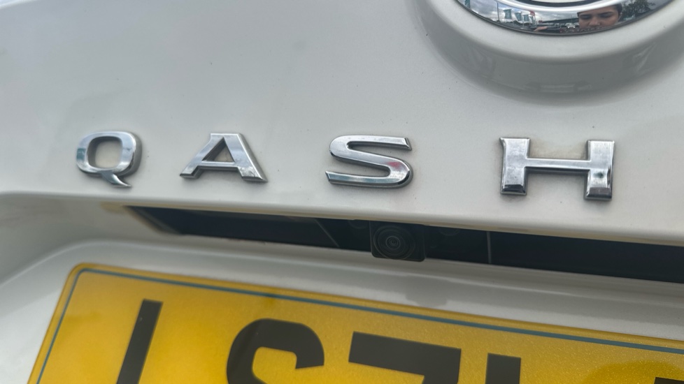 Nissan Qashqai 1.3 DiG-T MH 158 Acenta Premium 5dr Xtronic Petrol Hatchback - Image 22