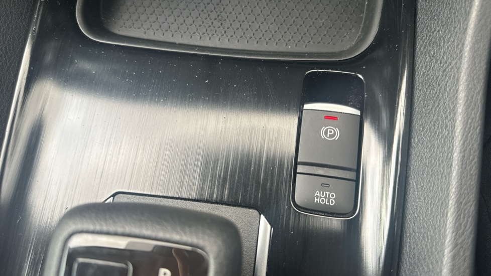 Nissan Qashqai 1.3 DiG-T MH 158 Acenta Premium 5dr Xtronic Petrol Hatchback - Image 45