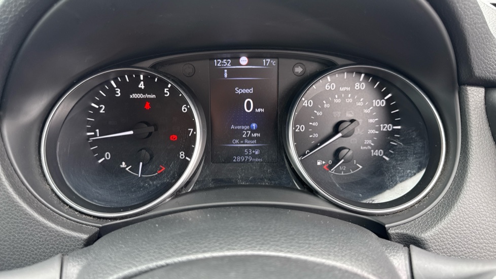 Nissan Qashqai 1.2 DiG-T Acenta 5dr Petrol Hatchback - Image 18