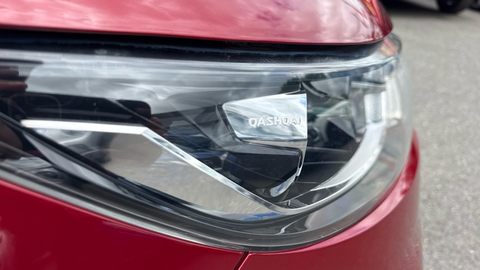 Nissan Qashqai 1.2 DiG-T Acenta 5dr Petrol Hatchback - Image 22
