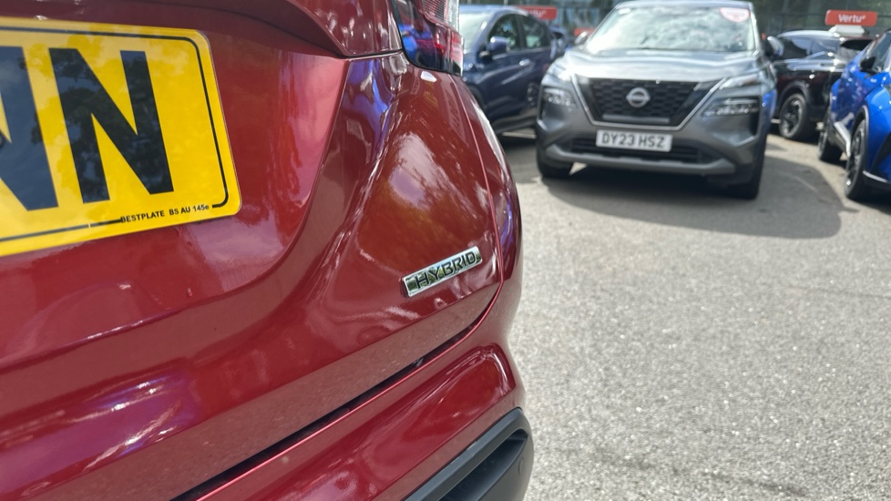 Nissan Juke 1.6 Hybrid N-Connecta 5dr Auto Hybrid Hatchback - Image 8