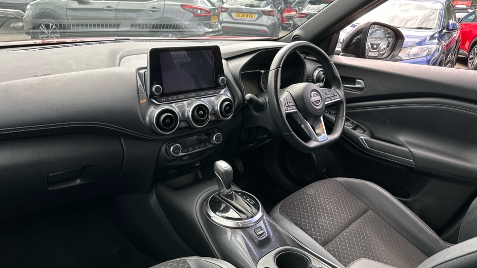 Nissan Juke 1.6 Hybrid N-Connecta 5dr Auto Hybrid Hatchback - Image 9