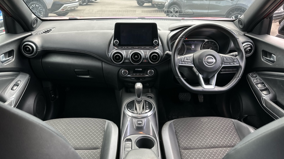 Nissan Juke 1.6 Hybrid N-Connecta 5dr Auto Hybrid Hatchback - Image 10