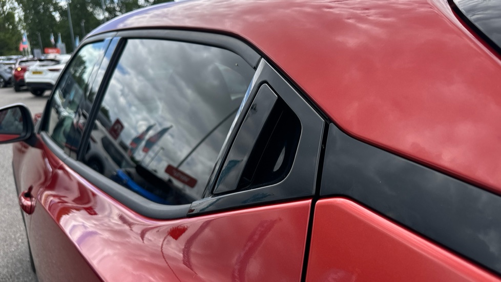 Nissan Juke 1.6 Hybrid N-Connecta 5dr Auto Hybrid Hatchback - Image 20