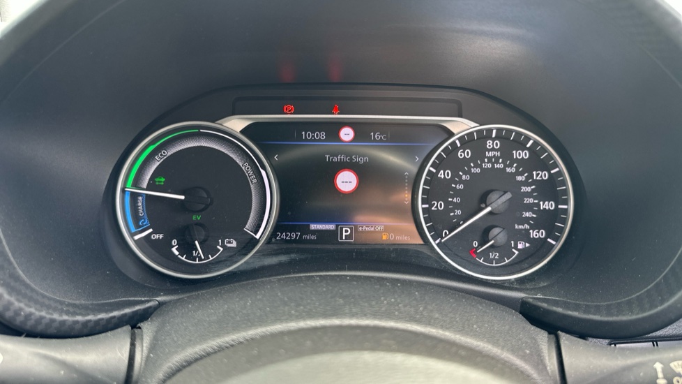 Nissan Juke 1.6 Hybrid N-Connecta 5dr Auto Hybrid Hatchback - Image 29