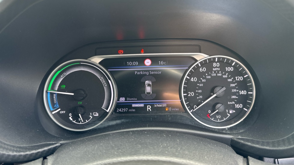 Nissan Juke 1.6 Hybrid N-Connecta 5dr Auto Hybrid Hatchback - Image 32