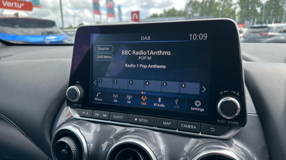 Nissan Juke 1.6 Hybrid N-Connecta 5dr Auto Hybrid Hatchback - Image 34