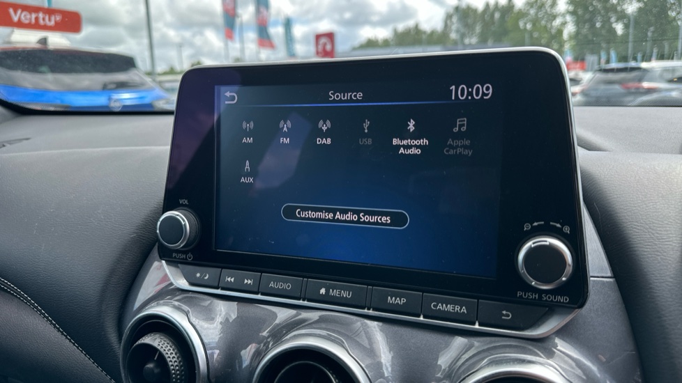 Nissan Juke 1.6 Hybrid N-Connecta 5dr Auto Hybrid Hatchback - Image 35
