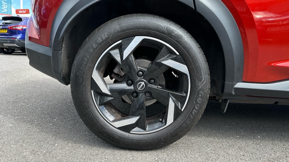 Nissan Juke 1.6 Hybrid N-Connecta 5dr Auto Hybrid Hatchback - Image 40