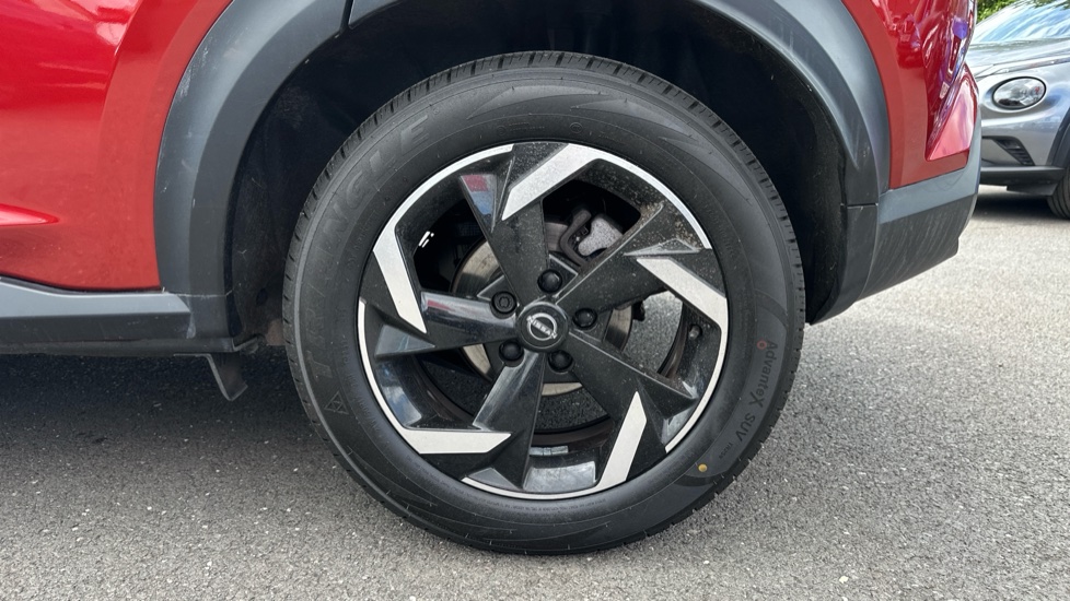 Nissan Juke 1.6 Hybrid N-Connecta 5dr Auto Hybrid Hatchback - Image 41