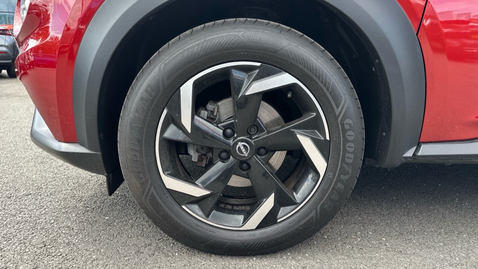Nissan Juke 1.6 Hybrid N-Connecta 5dr Auto Hybrid Hatchback - Image 42