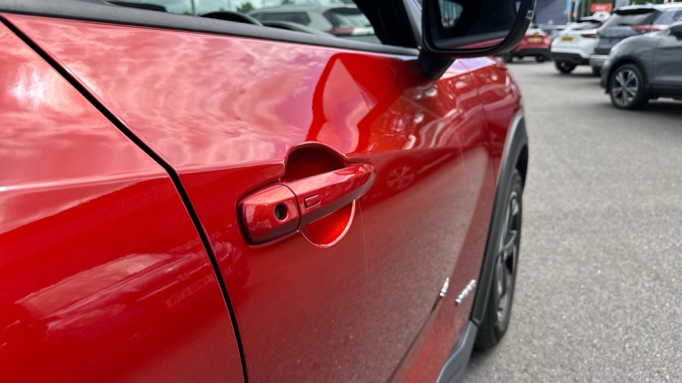 Nissan Juke 1.6 Hybrid N-Connecta 5dr Auto Hybrid Hatchback - Image 45