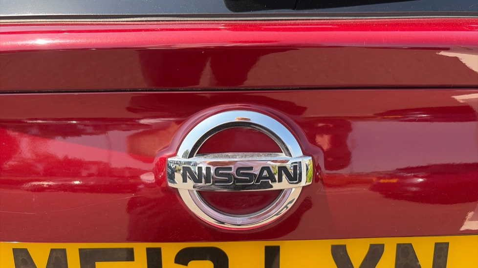 Nissan Qashqai 1.5 dCi N-Connecta 5dr Diesel Hatchback - Image 23