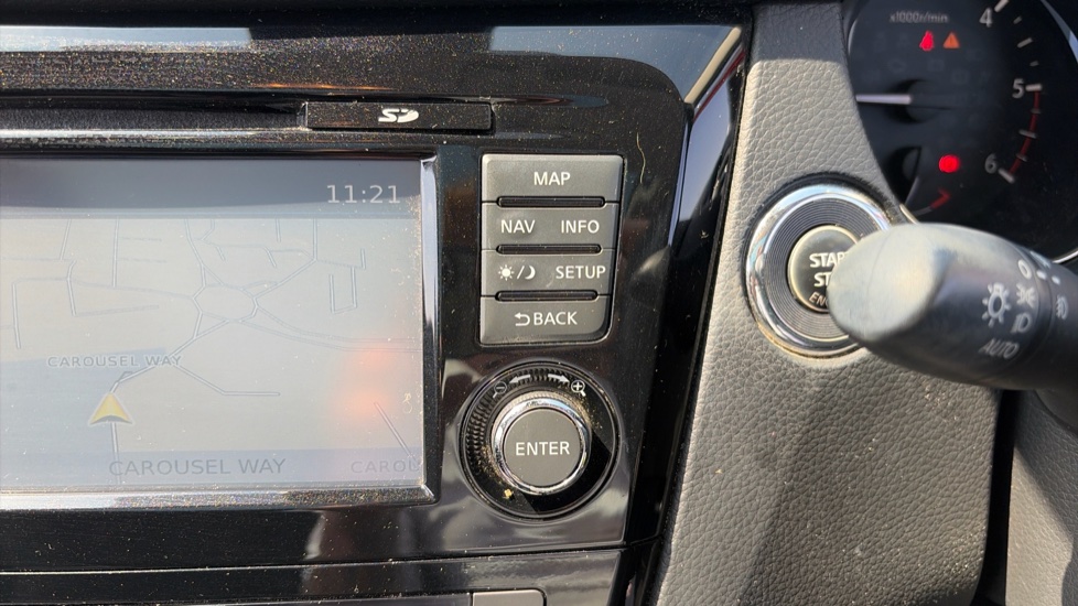 Nissan Qashqai 1.5 dCi N-Connecta 5dr Diesel Hatchback - Image 38