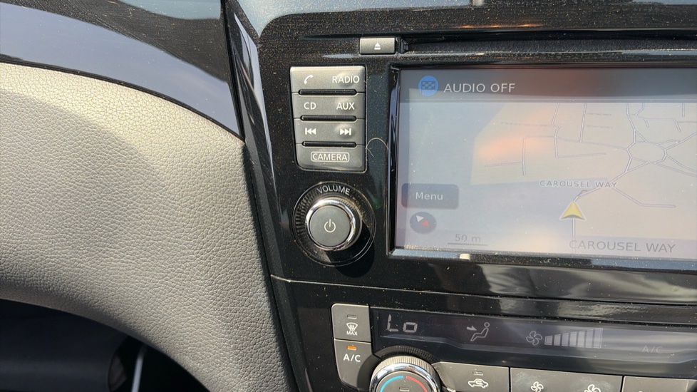 Nissan Qashqai 1.5 dCi N-Connecta 5dr Diesel Hatchback - Image 39