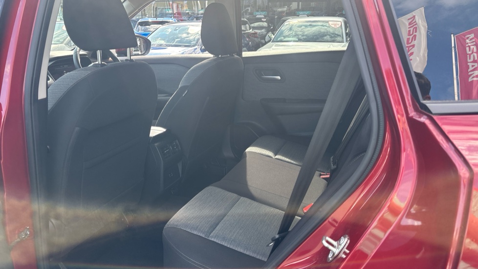 Nissan X-Trail 1.5 E-Power E-4orce 213 N-Connecta 5dr Auto Hybrid Station Wagon - Image 16