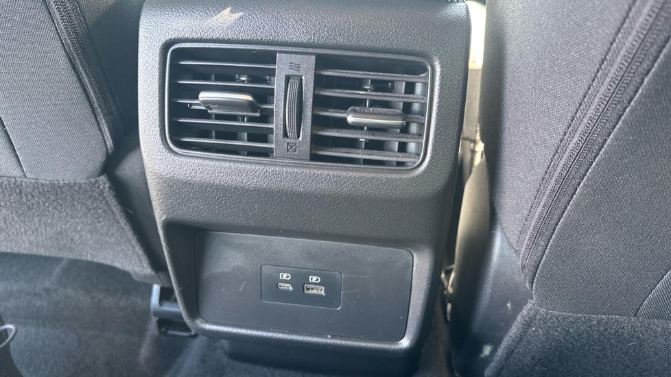 Nissan X-Trail 1.5 E-Power E-4orce 213 N-Connecta 5dr Auto Hybrid Station Wagon - Image 22