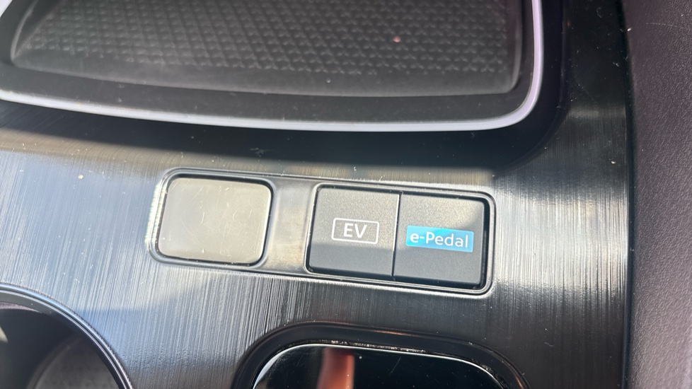 Nissan X-Trail 1.5 E-Power E-4orce 213 N-Connecta 5dr Auto Hybrid Station Wagon - Image 26