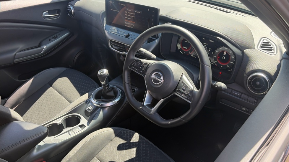 Nissan Juke 1.0 DiG-T N-Connecta 5dr Petrol Hatchback - Image 11