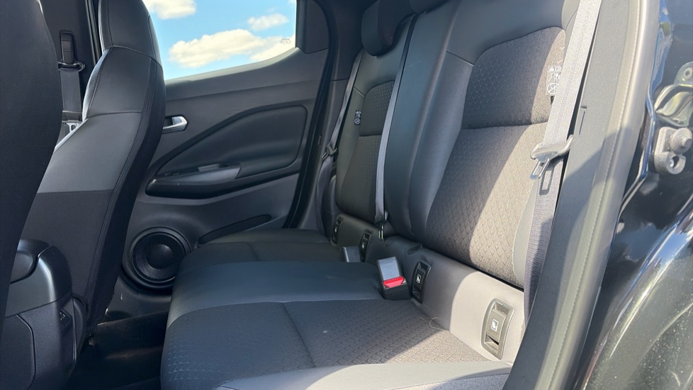 Nissan Juke 1.0 DiG-T N-Connecta 5dr Petrol Hatchback - Image 16