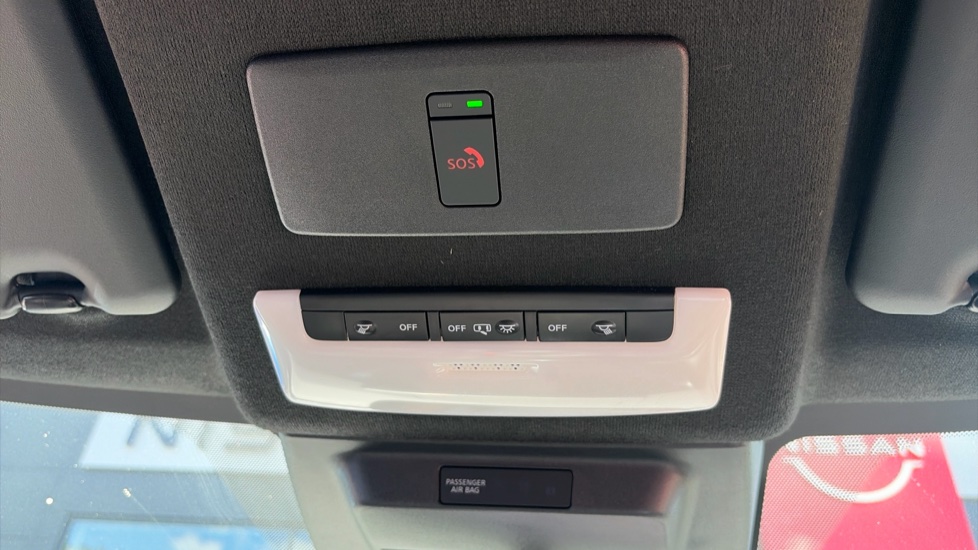 Nissan Juke 1.0 DiG-T N-Connecta 5dr Petrol Hatchback - Image 21