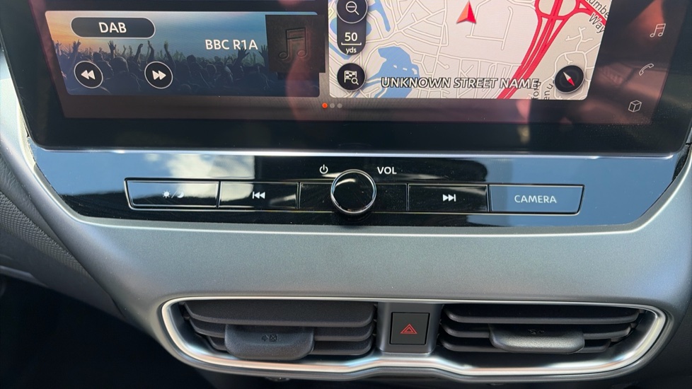 Nissan Juke 1.0 DiG-T N-Connecta 5dr Petrol Hatchback - Image 22