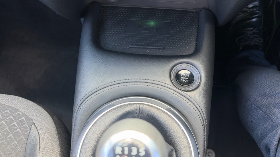 Nissan Juke 1.0 DiG-T N-Connecta 5dr Petrol Hatchback - Image 27