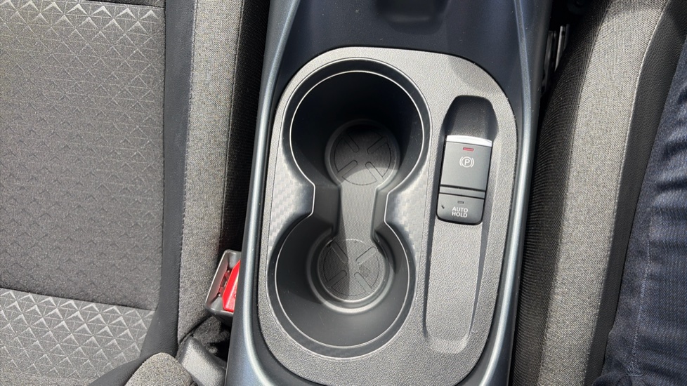 Nissan Juke 1.0 DiG-T N-Connecta 5dr Petrol Hatchback - Image 30