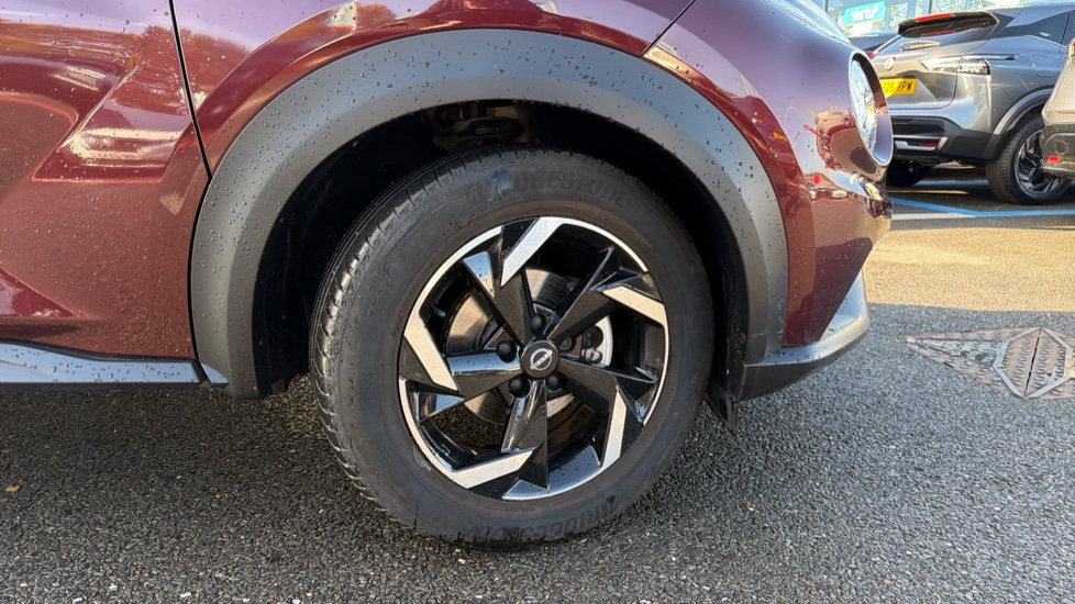 Nissan Juke 1.0 DiG-T 114 N-Connecta 5dr Petrol Hatchback - Image 8