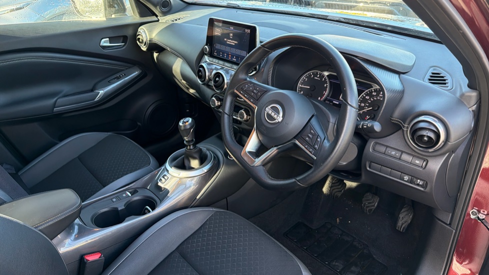 Nissan Juke 1.0 DiG-T 114 N-Connecta 5dr Petrol Hatchback - Image 11