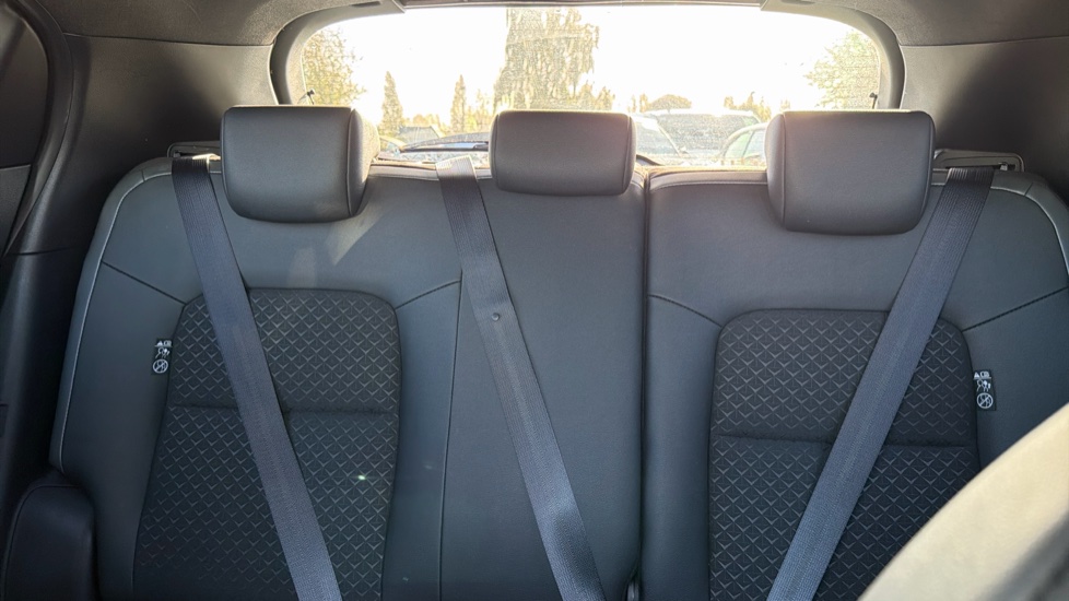 Nissan Juke 1.0 DiG-T 114 N-Connecta 5dr Petrol Hatchback - Image 15