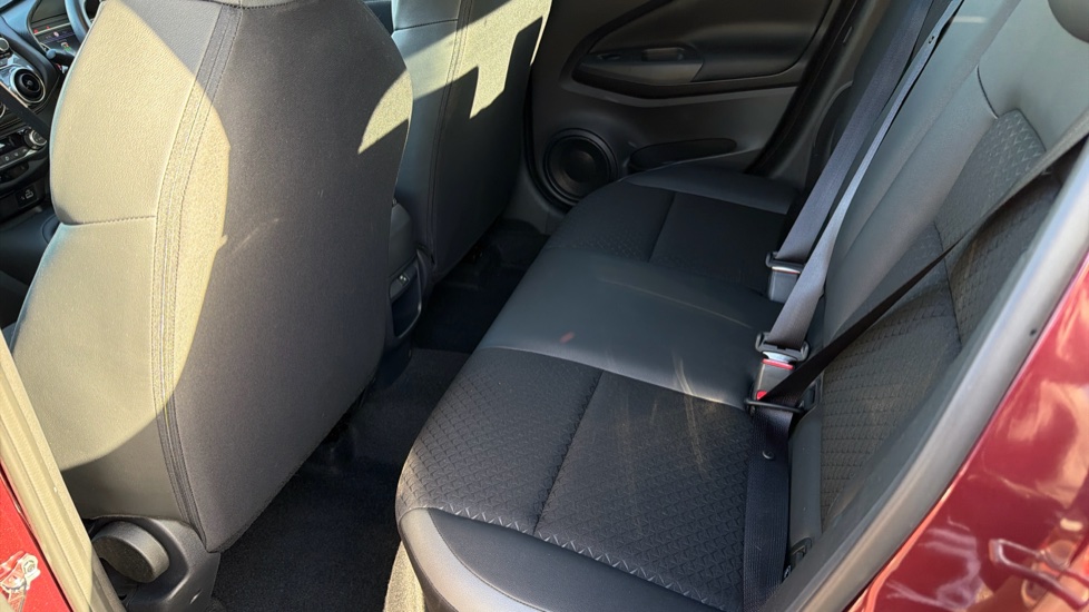 Nissan Juke 1.0 DiG-T 114 N-Connecta 5dr Petrol Hatchback - Image 16