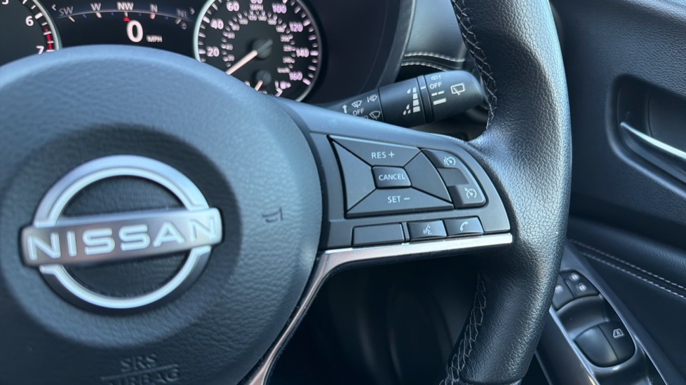 Nissan Juke 1.0 DiG-T 114 N-Connecta 5dr Petrol Hatchback - Image 28