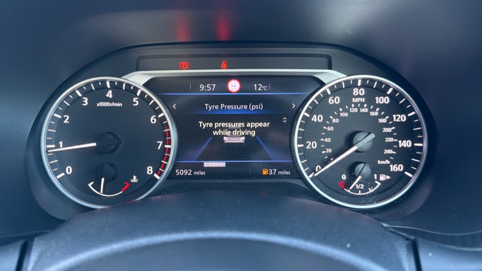 Nissan Juke 1.0 DiG-T 114 N-Connecta 5dr Petrol Hatchback - Image 32