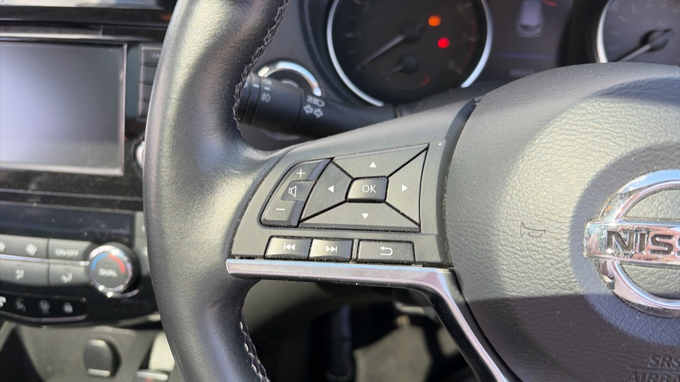 Nissan Qashqai 1.3 DiG-T Tekna 5dr Petrol Hatchback - Image 30