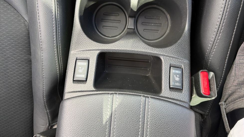 Nissan Qashqai 1.3 DiG-T Tekna 5dr Petrol Hatchback - Image 36