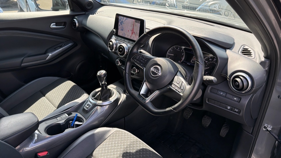 Nissan Juke 1.0 DiG-T 114 N-Connecta 5dr Petrol Hatchback - Image 11
