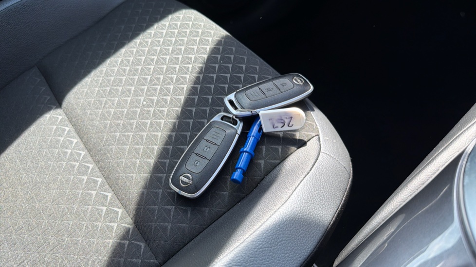 Nissan Juke 1.0 DiG-T 114 N-Connecta 5dr Petrol Hatchback - Image 20