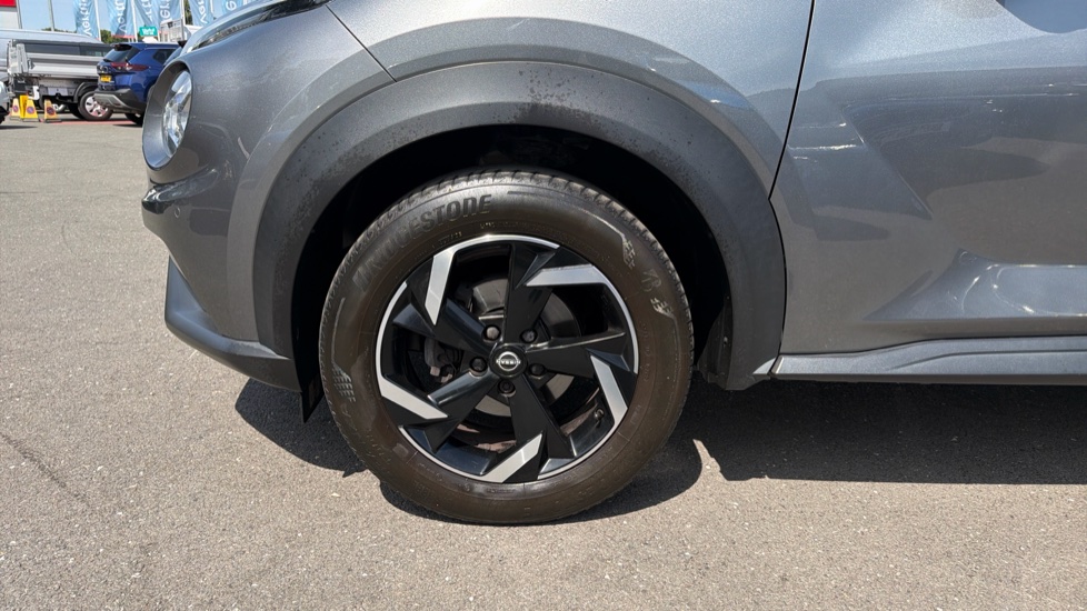 Nissan Juke 1.0 DiG-T 114 N-Connecta 5dr Petrol Hatchback - Image 21