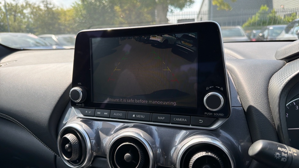 Nissan Juke 1.0 DiG-T 114 N-Connecta 5dr Petrol Hatchback - Image 23