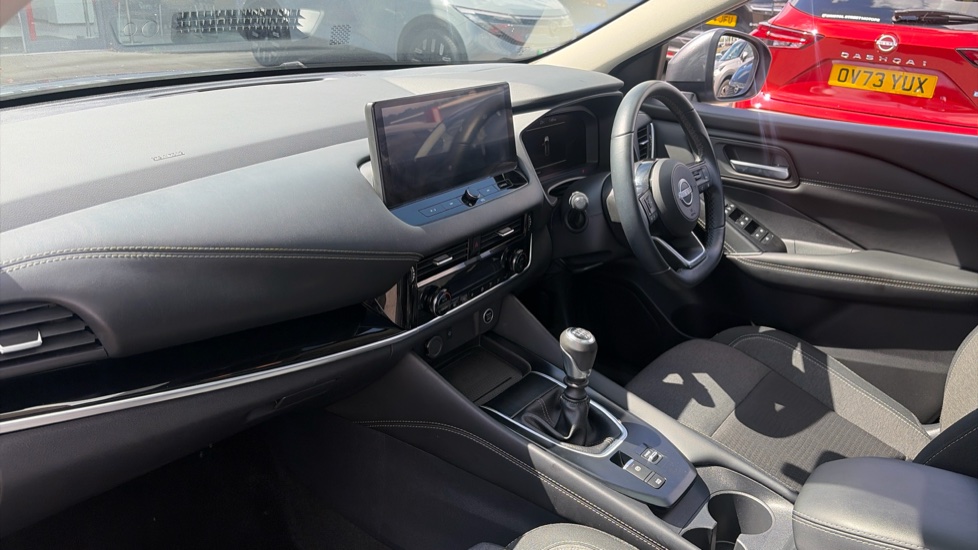 Nissan Qashqai 1.3 DiG-T MH N-Connecta 5dr Petrol Hatchback - Image 9