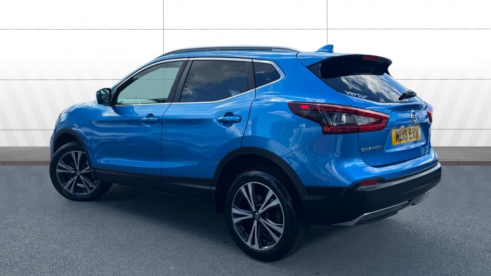 Nissan Qashqai 1.5 dCi N-Connecta 5dr Diesel Hatchback - Image 2
