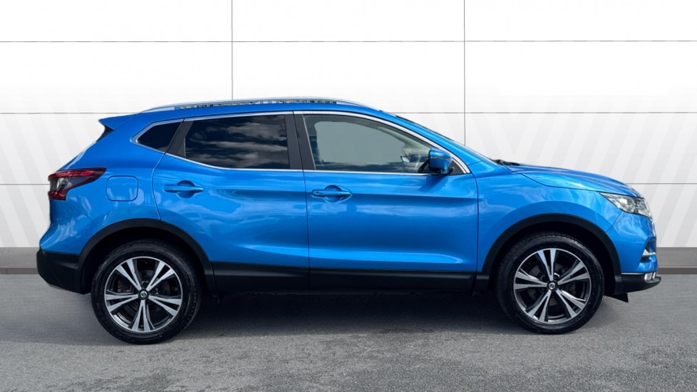 Nissan Qashqai 1.5 dCi N-Connecta 5dr Diesel Hatchback - Image 5