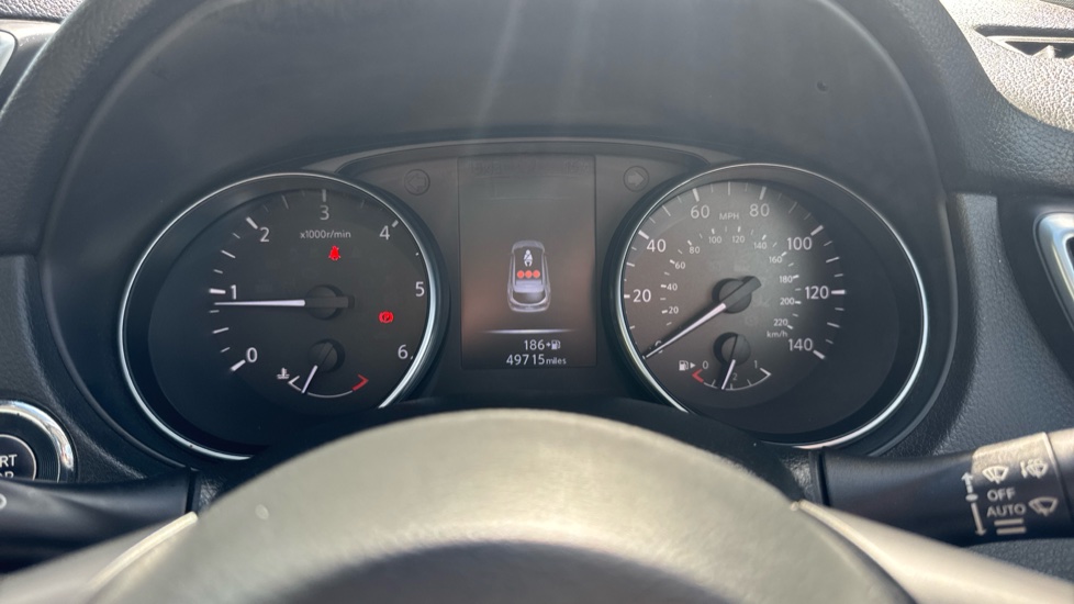 Nissan Qashqai 1.5 dCi N-Connecta 5dr Diesel Hatchback - Image 18