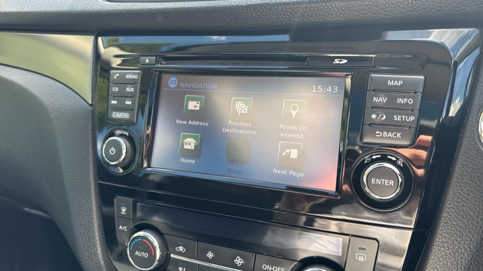 Nissan Qashqai 1.5 dCi N-Connecta 5dr Diesel Hatchback - Image 30
