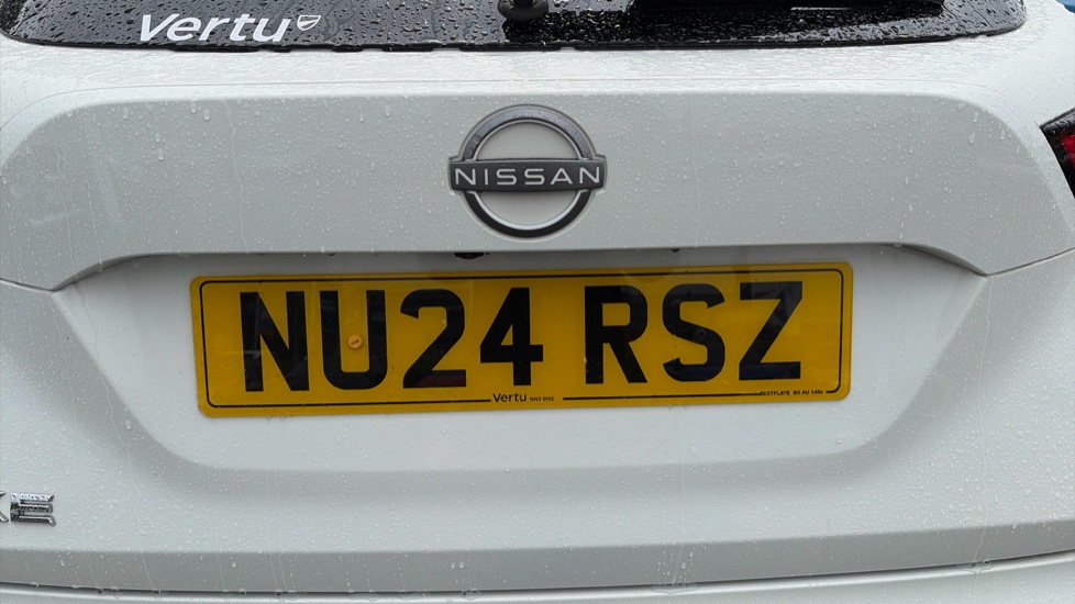 Nissan Juke 1.0 DiG-T 114 N-Connecta 5dr DCT Petrol Hatchback - Image 23