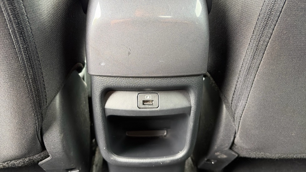 Nissan Juke 1.0 DiG-T 114 N-Connecta 5dr DCT Petrol Hatchback - Image 30